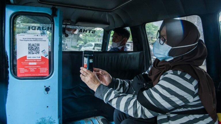 Foto: Upaya Digitalisasi Angkutan Umum di Bandung
