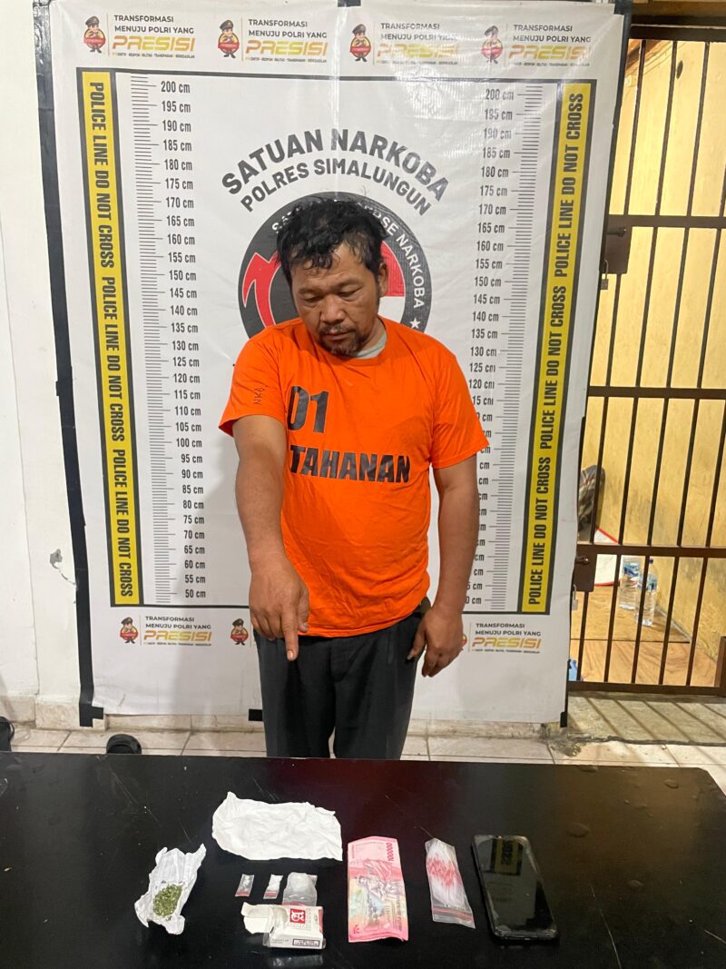 Foto : Tersangka Jaya Sembiring Dan Sejumlah Barang Bukti. 
