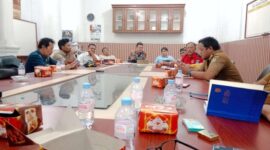 Foto : Rapat Dengar Pendapat (RDP) Dugaan Penyelewengan Anggaran Dana Desa, Di Perkebunan Padang Pulau.