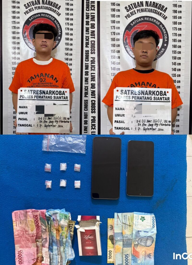 Foto : kedua tersangka dan sejumlah barang bukti. 