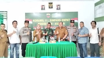 Camat Dan Kapolsek Membuat Kejutan Spesial Ke Koramil 11/SE Di HUT ke-80 TNI
