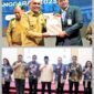 Bupati Simalungun menerima Peluncuran Program UTC Prioritas dari Gubernur Sumatera Utara. 
