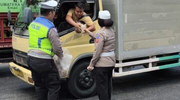 Polantas Menyapa, Satlantas Polres Langkat Hadirkan Edukasi dan Kepedulian di Jalan Raya