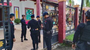 Polsek Tamalate Pantau Ibadah Imlek, Jamin Keamanan hingga Pertunjukan Barongsai