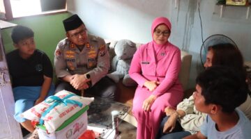 Wujud Kepedulian, Kapolres langkat Berikan Tali Asih Kepada Istri Personel Polri Yang Suaminya Telah Meninggal Dunia