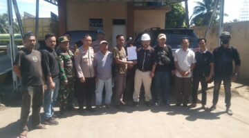 Puluhan perwakilan Massa Aksi Damai Di Depan Pabrik PKS PT ASL Meminta 9 Tuntutan Harus Di Kabulkan Perusahaan 