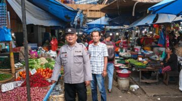 Polsek Siantar Barat Patroli Jalan Kaki di Pasar Horas Antisipasi 3C