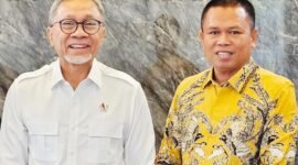 Keterangan Foto : Waketum DPP Pro Jurnalismedia Siber (PJS), Ady Indra Pawennari menemui Menko Bidang Pangan, Zulkifli Hasan di ruang kerjanya, Rabu (14/10/2026).