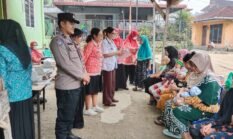 Bhabinkamtibmas Polsek Siantar Barat Hadiri Kegiatan Posyandu di Gang Kopral 