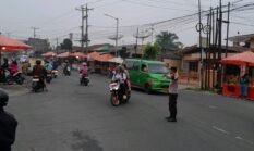 Berikan Rasa Aman dan Nyaman,Bhabinkamtibmas Polsek Siantar Selatan Gatur Lalin Pos Padat Pagi