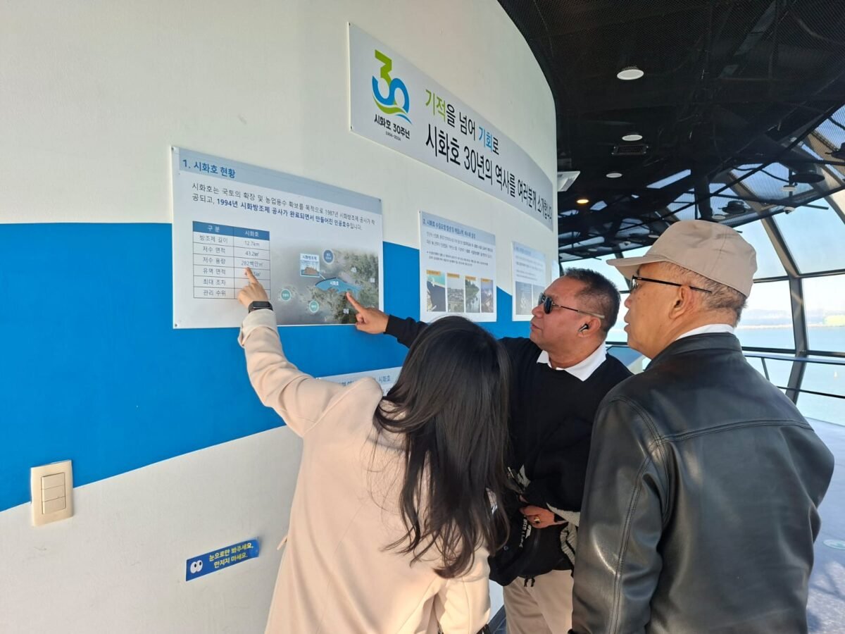 Foto : Deputi Bidang Investasi BP Batam, Fary Djemy Francis saat melakukan pemaparan terkait program BP Batam.